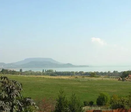 Διαμέρισμα 3 *