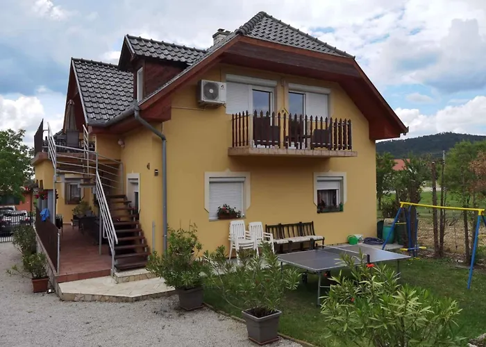 3 * Балатондьёрёк